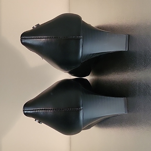 NWOT Calvin Klein Black Faux Leather Shelley 2.75" Peep Toe Wedges - Picture 4 of 9